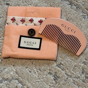 Gucci Beauty Peach Comb with Floral Pouch